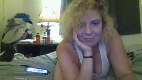 Snapshot of mandilube39 chatting on 11, 9, 2025 mindy22 online show from 11, 9, 2025