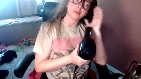Snapshot of mandybabyxxx chatting on 7, 7, 2026 MandyBabyXXX online show from 7, 7, 2026
