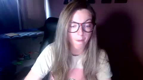 Snapshot of mandybabyxxx chatting on 9, 7, 2026 MandyBabyXXX online show from 9, 7, 2026