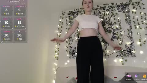 Snapshot of mandymilson chatting on 3, 10, 2025 Mandy online show from 3, 10, 2025