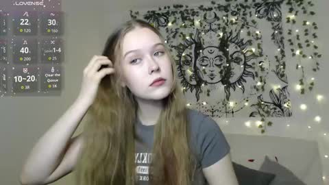 Snapshot of mandymilson chatting on 14, 10, 2025 Mandy online show from 14, 10, 2025