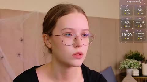 Snapshot of mandymilson chatting on 26, 10, 2025 Mandy online show from 26, 10, 2025