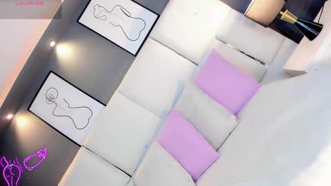 manellyksparklee online show from 7, 6, 2026