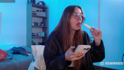 Snapshot of mangxx chatting on 10, 10, 2025 Danny online show from 10, 10, 2025