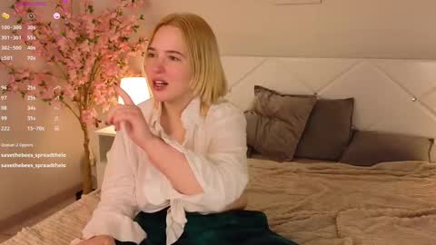 Snapshot of manic_pixie_ chatting on 3, 3, 2025 manic_pixie_ online show from 3, 3, 2025