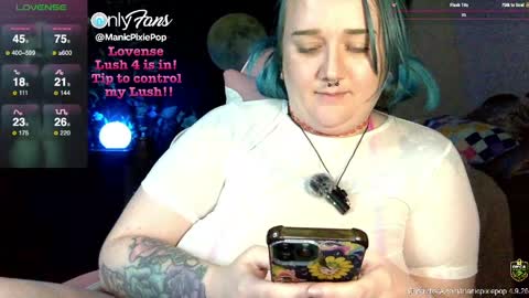 Snapshot of manicpixiepop chatting on 10, 4, 2026 ManicPixiePop online show from 10, 4, 2026