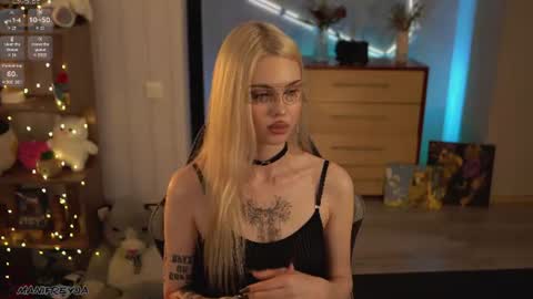 Snapshot of manifreyja chatting on 14, 6, 2026 Amelie online show from 14, 6, 2026