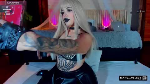 manu  velezz   Help me to get to 100 thumbs ups Tip 25tks  Rate me  online show from 26, 11, 2025