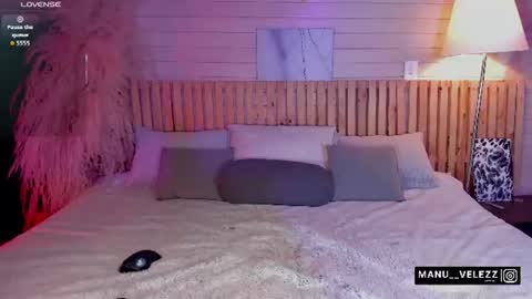 Snapshot of manu_nyx chatting on 28, 7, 2026 manu velezz Help me to get to 100 thumbs ups Tip 25tks Rate me online show from 28, 7, 2026