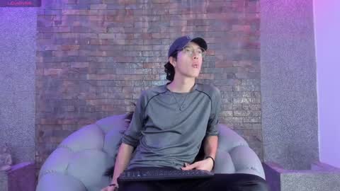 Manuel online show from 4, 1, 2025