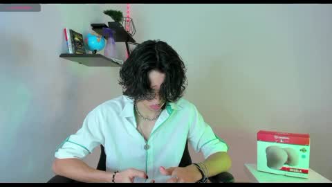 Manuel online show from 19, 10, 2025