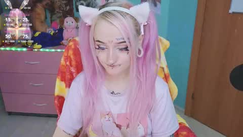 Snapshot of manuela_unicorn chatting on 18, 10, 2025 Manuela online show from 18, 10, 2025