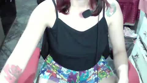 Manu Escarlate online show from 27, 10, 2025