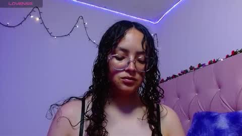 Snapshot of manumeow_ chatting on 1, 12, 2025 Manu online show from 1, 12, 2025