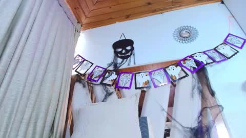 Snapshot of maraa_x chatting on 9, 10, 2025 maraa_x online show from 9, 10, 2025