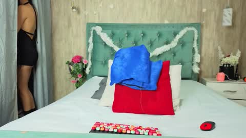 Snapshot of marcelaa_fox chatting on 1, 12, 2025 Marcela online show from 1, 12, 2025