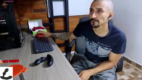 Marck  Independent model  online show from 17, 12, 2025