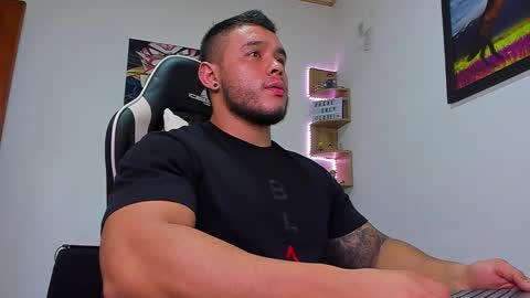 Snapshot of marco_diaz1 chatting on 10, 3, 2025 Marco Diaz online show from 10, 3, 2025