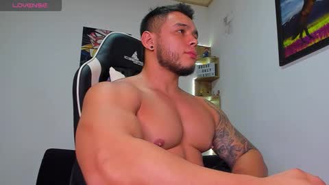 Snapshot of marco_diaz1 chatting on 5, 10, 2025 Marco Diaz online show from 5, 10, 2025