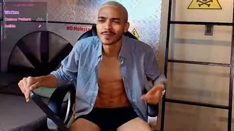 Snapshot of marcusrain_ chatting on 9, 10, 2025 Marcus online show from 9, 10, 2025