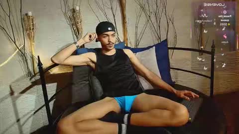 Snapshot of marcusrain_ chatting on 11, 11, 2025 Marcus online show from 11, 11, 2025