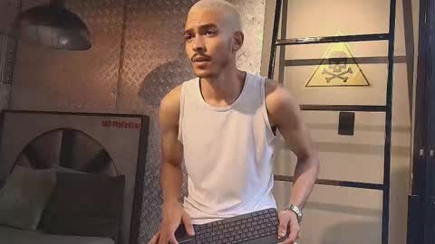 Snapshot of marcusrain_ chatting on 15, 11, 2025 Marcus online show from 15, 11, 2025