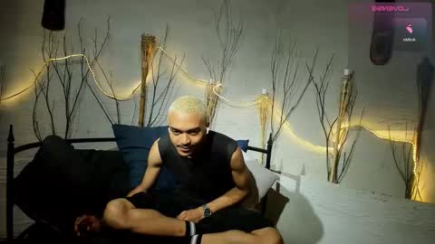 Snapshot of marcusrain_ chatting on 4, 12, 2025 Marcus online show from 4, 12, 2025