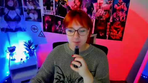 Snapshot of margaret_red chatting on 8, 10, 2025 Margaret online show from 8, 10, 2025