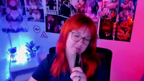 Snapshot of margaret_red chatting on 11, 10, 2025 Margaret online show from 11, 10, 2025