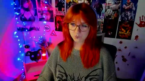 Snapshot of margaret_red chatting on 29, 10, 2025 Margaret online show from 29, 10, 2025