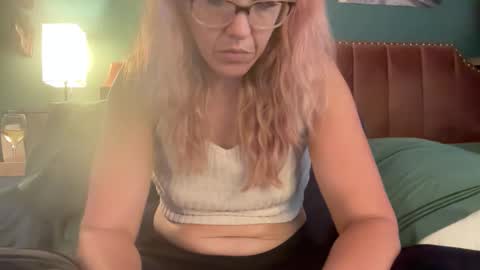 Elle online show from 20, 11, 2025