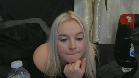 Snapshot of margot_robbie7 chatting on 23, 12, 2024 margot_robbie7 online show from 23, 12, 2024