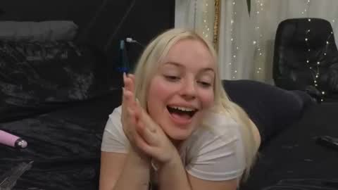 Snapshot of margot_robbie7 chatting on 2, 1, 2025 margot_robbie7 online show from 2, 1, 2025