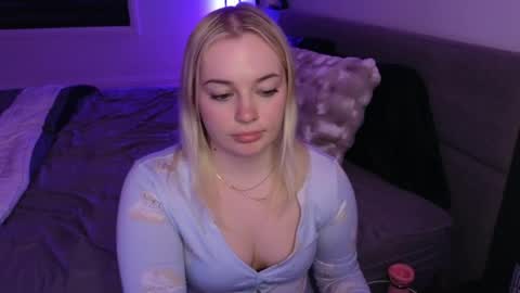Snapshot of margot_robbie7 chatting on 26, 5, 2026 margot_robbie7 online show from 26, 5, 2026