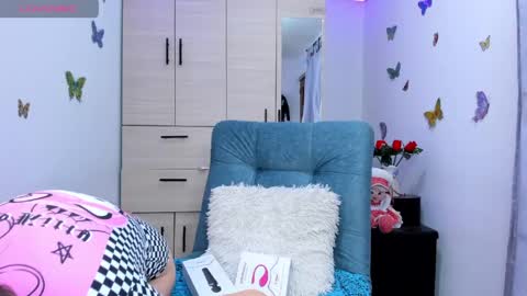 Maria camila online show from 18, 4, 2026