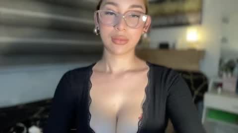 Sopia Nicart online show from 24, 2, 2025