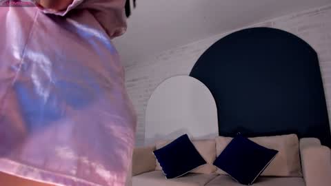 MARIA HERRERA  online show from 19, 1, 2025