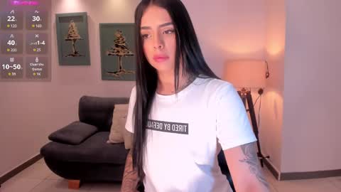 MARIA HERRERA  online show from 2, 3, 2025