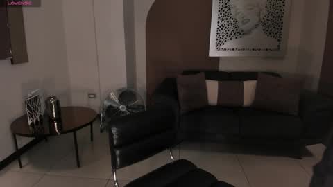 MARIA HERRERA  online show from 21, 10, 2025