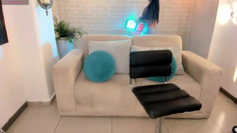 MARIA HERRERA  online show from 26, 4, 2026