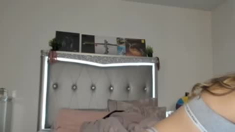 Pinkkitty online show from 3, 1, 2025