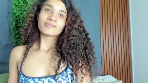 Marian online show from 4, 3, 2025