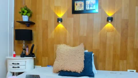 Mariana Angel online show from 21, 2, 2025