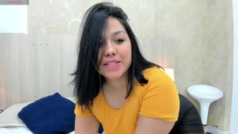 Snapshot of mariana_allen chatting on 7, 5, 2026 Mariana Allen online show from 7, 5, 2026