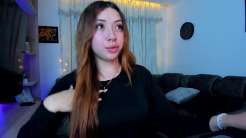 Mariana Castro online show from 7, 11, 2025