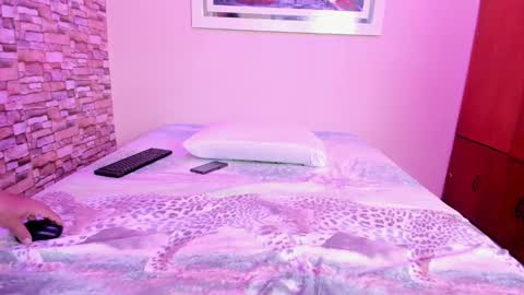 mariana mauricio online show from 14, 2, 2025