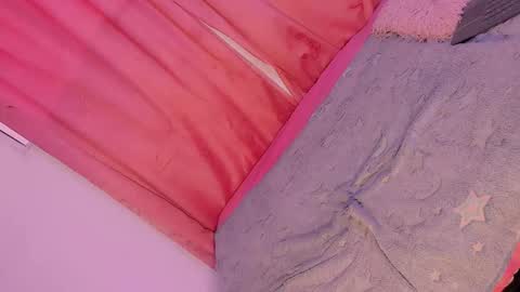 Snapshot of mariana_ofc chatting on 7, 11, 2025 Mariana online show from 7, 11, 2025