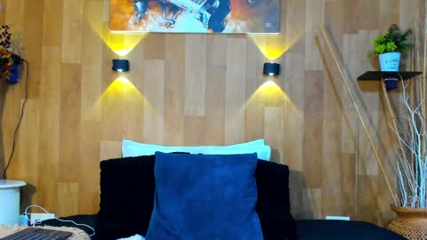 Mariana Angel online show from 23, 4, 2026