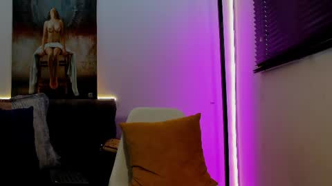 Snapshot of marianaa90 chatting on 3, 8, 2026 Mariana Angel online show from 3, 8, 2026
