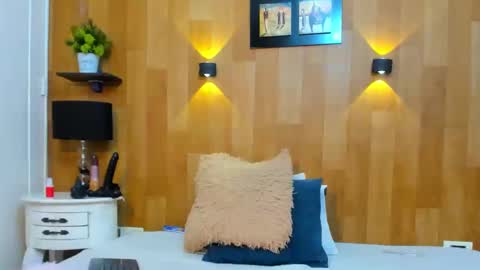 Mariana Angel online show from 21, 2, 2025